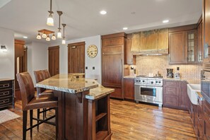 Condo, 2 Bedrooms | Private kitchen | Fridge, oven, coffee/tea maker, toaster - Ski In/ski Out Mid-mountain Getaway 2 Bedroom Condo (Park City)