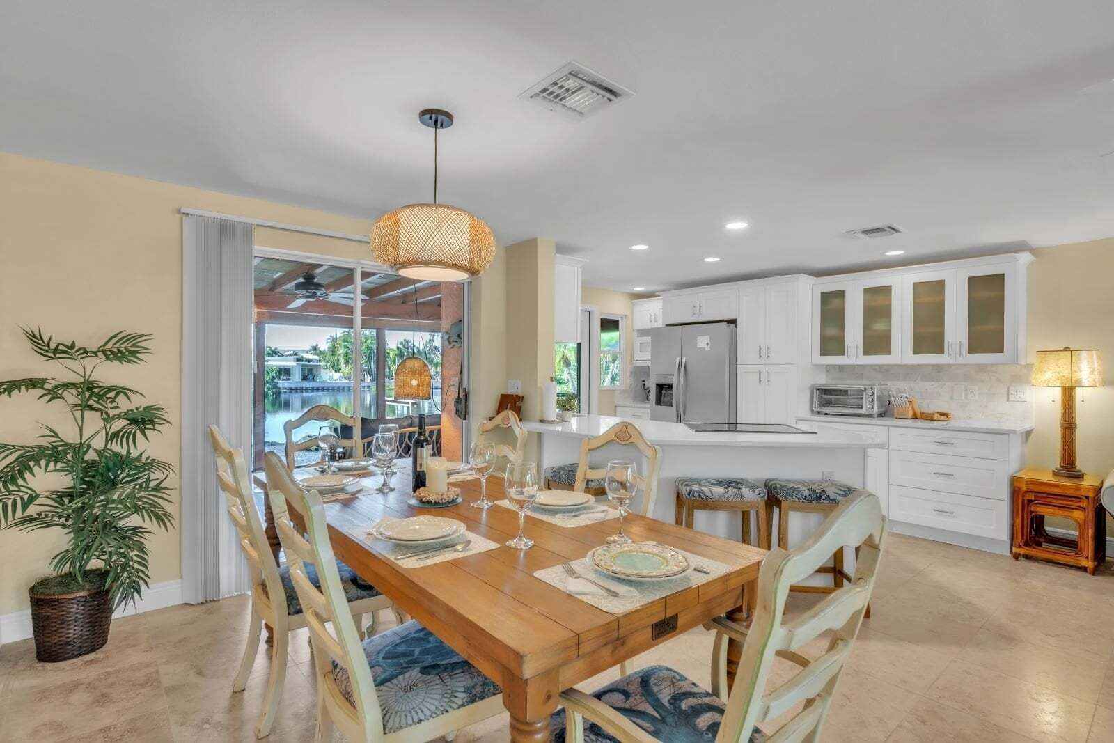 House, 2 Bedrooms | Dining