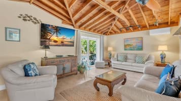 House, 2 Bedrooms | Living area