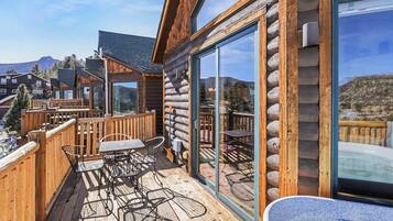 Condo, 2 quartos | Opções para refeição ao ar livre