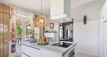 Rural House 'El Encanto' with Mountain View, Wi-Fi and Air Conditioning