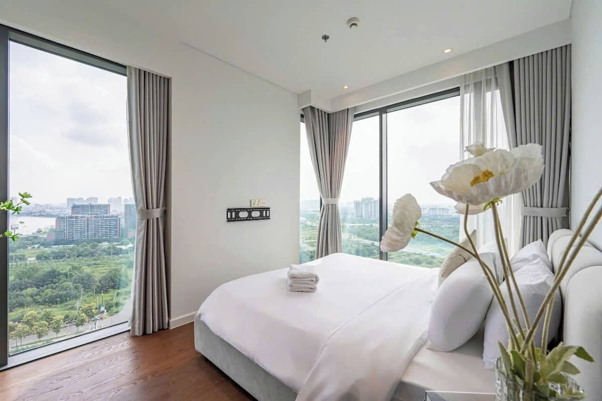 Leilighet – deluxe, 2 soverom, balkong | Sengetøy av topp kvalitet, senger med Select Comfort-madrass og minibar