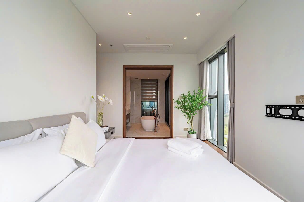 Deluxe Apartment, 2 Bedrooms, Balcony | Premium bedding, Select Comfort beds, minibar, in-room safe