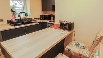 Utensilis de cuina, vaixella i coberteria