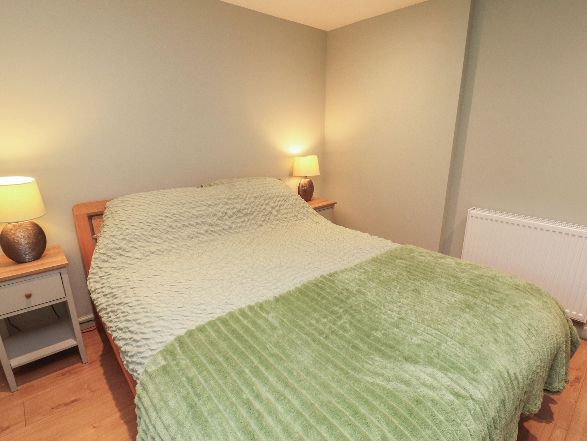 1 غرفة نوم وبديكورات فريدة لكل غرفة وطراز فريد لكل وحدة وواي فاي مجانًا