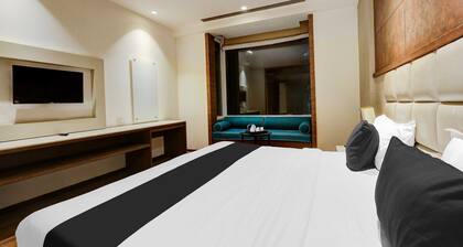 Collection O Chhatarpur Near Metro Park