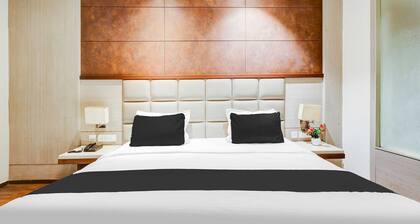 Collection O Chhatarpur Near Metro Park