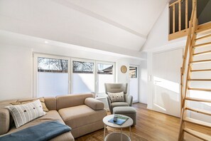 TV - Cozy Thatched Cottage (Oesterdeichstrich)