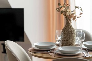Dining - Air-conditioned Apartment | 500 m to Market Square, Place to Work (Poznań)