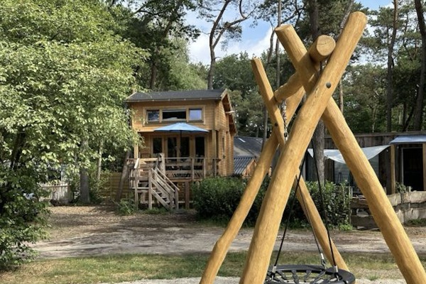 Recreatiepark Klein Zwitserland - Boomhut - Vorderseite