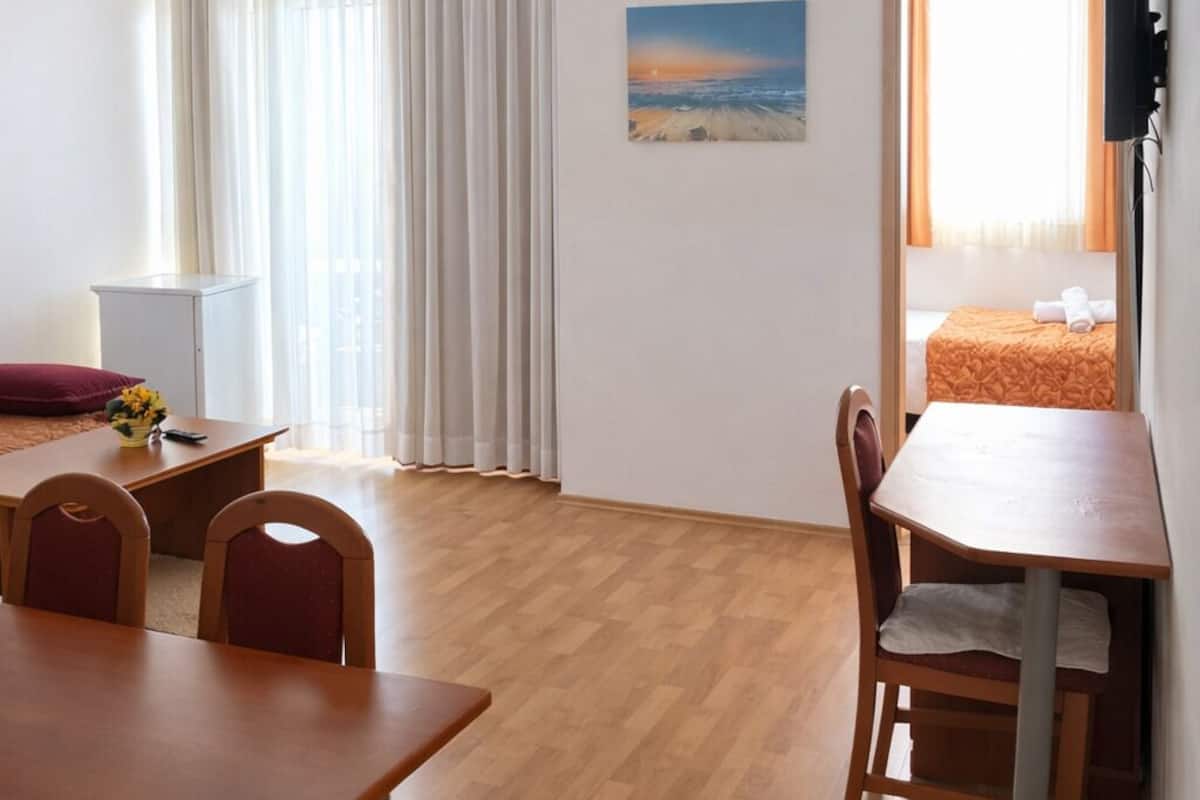 Appartement Confort, balcon, vue mer | Coffres-forts dans les chambres