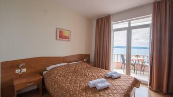 Panoramic Studio | In-room safe, laptop workspace, iron/ironing board, free WiFi