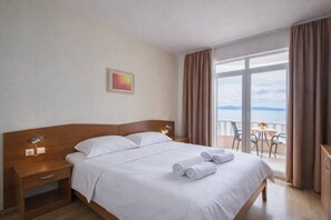 Panoramic Studio | In-room safe, laptop workspace, iron/ironing board, free WiFi - villa Sunce (Podgora)