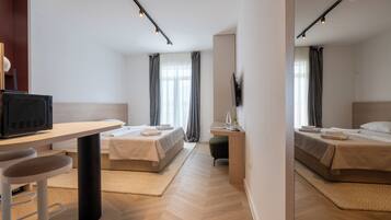 Panoramic Studio | Premium bedding, in-room safe, iron/ironing board
