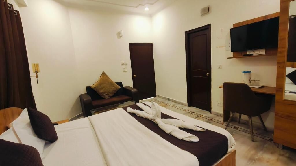 غرفة ديلوكس مزدوجة - بشرفة - منظر للمدينة | واي فاي مجانًا