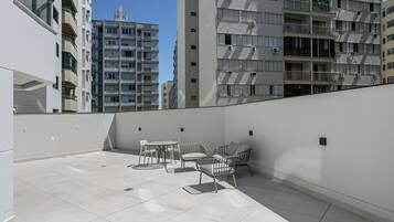 Executive Apartment | Outdoor dining