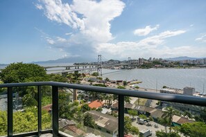 Balcony view - The Bridge by Viva Conecte-se ao melhor (Florianópolis)
