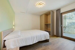 Iron/ironing board, WiFi, bed sheets, wheelchair access - Suly Apartments 2 - cir0083 (Cillian)