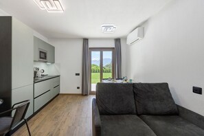 TV - Suly Apartments 2 - cir0083 (Cillian)