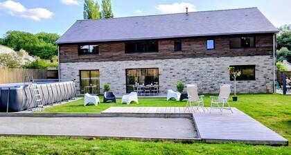 Chambre dâhĂŽtes La ClairiĂšre Aux ChĂȘnes 1 avec piscine partagĂ©e, Wi-Fi et climatisation