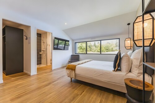 Chambre d’hôtes La Clairière Aux Chênes 3 avec piscine partagée, Wi-Fi et climatisation