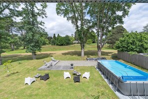 Pool - La Clairière Aux Chênes 3: Shared Pool, Wi-Fi, Air Conditioning – Guest Room (Treillières)