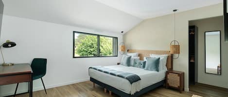 WiFi, bed sheets
