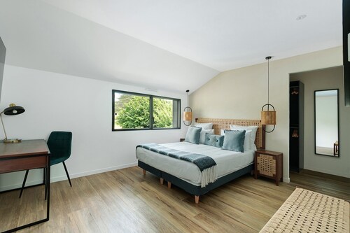 Chambre d’hôtes La Clairière Aux Chênes 4 avec piscine partagée, Wi-Fi et climatisation