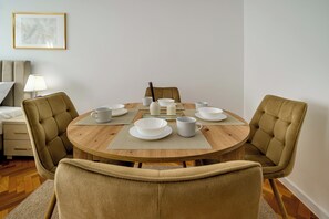 Studio Suite | Iron/ironing board, free WiFi - RentPlanet - Apartament Pereca (Wrocław)