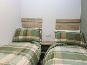 3 bedrooms, individually decorated, individually furnished, free WiFi - 63 St Andrews (Prestonpans)