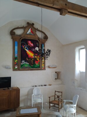 Interior - Old chapel 3km from the bay of Mont Saint Michel, exceptional garden (Pontorson)