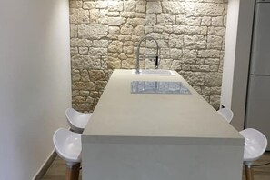 Dining - Villa with heated pool in Tarrabucceta (Figari)