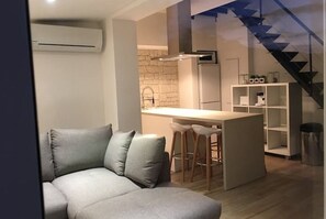 Living area - Villa with heated pool in Tarrabucceta (Figari)