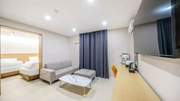 Family Suite | Living area