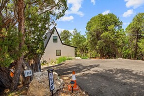 Property grounds - Luxe Forest A-Frame Escape w/ Deck & Fire-Pit (Heber-Overgaard)