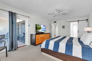 2 bedrooms, iron/ironing board, free WiFi, bed sheets - ☀Stunning Beachfront Condo🐬Price Drop!🌴Private Balcony (Indian Rocks Beach)