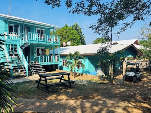 Serene Nature Escape at Coco #2-2BR Near Jerico Road