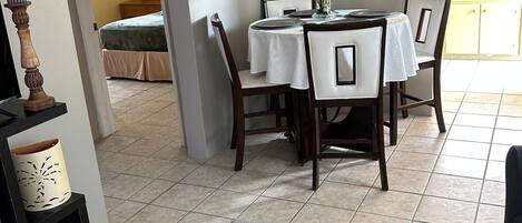House, 2 Bedrooms, Smoking | Dining room