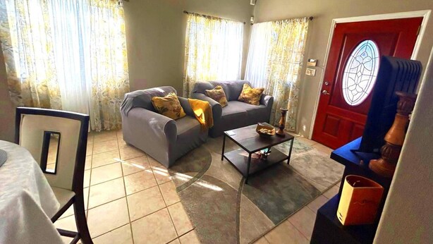 House, 2 Bedrooms, Smoking | Ruang tamu