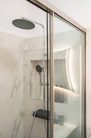 Bathroom - Arkasa Sunset Dream Villa (Karpathos)