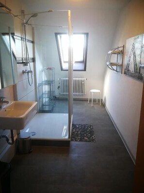 Hair dryer, towels - Hotel Romäus (Villingen-Schwenningen)