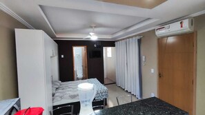 Iron/ironing board, WiFi, bed sheets - Complete Studio 3 (Rio das Ostras)