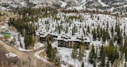 Creekside Retreat Near Gondola
