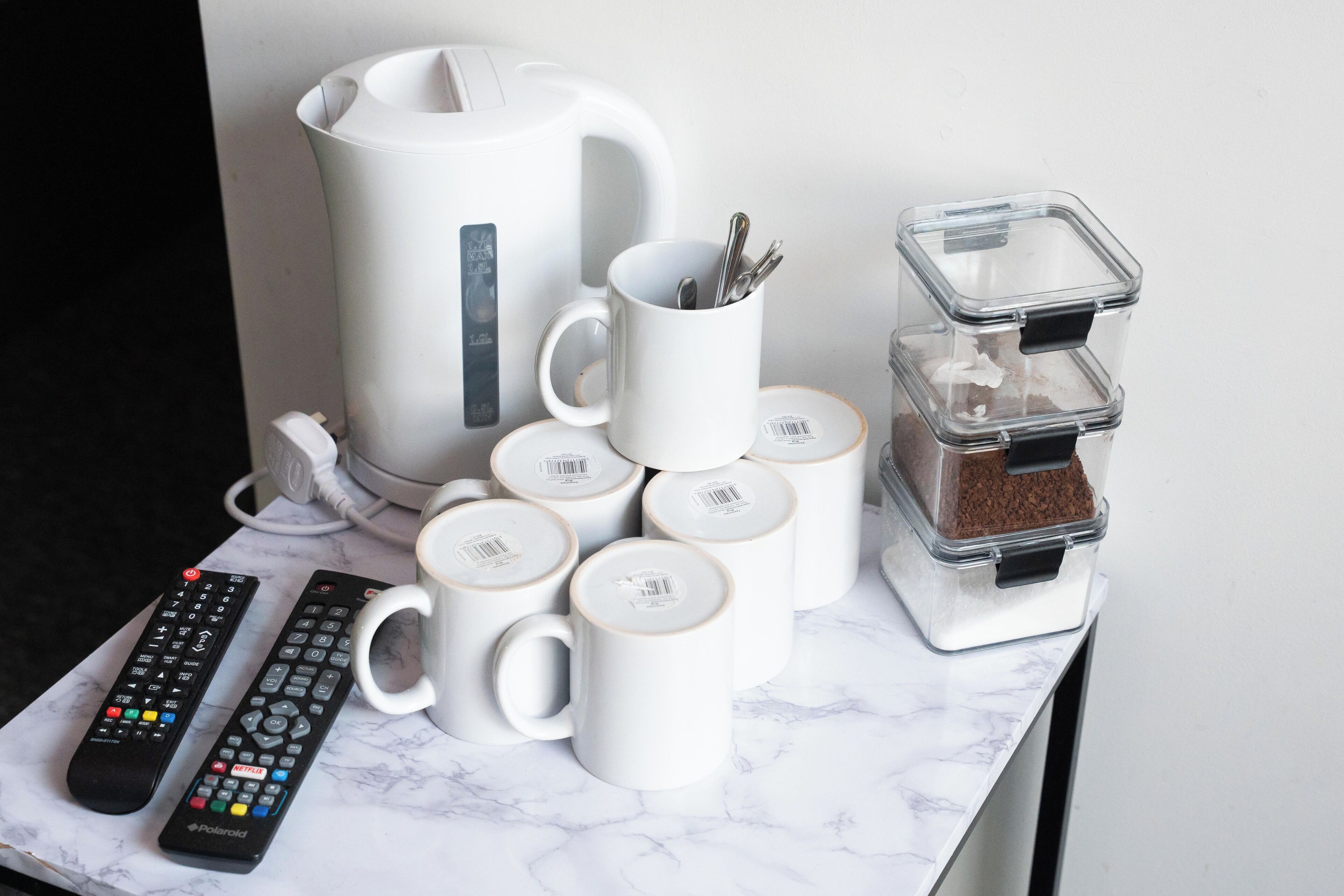 Basic fyrbäddsrum - icke-rökare - privat badrum | Kaffe och/eller kaffebryggare