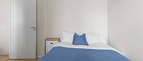 Standard Suite, Sea View | Free WiFi