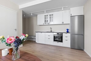 Standard Suite, Sea View | Private kitchen