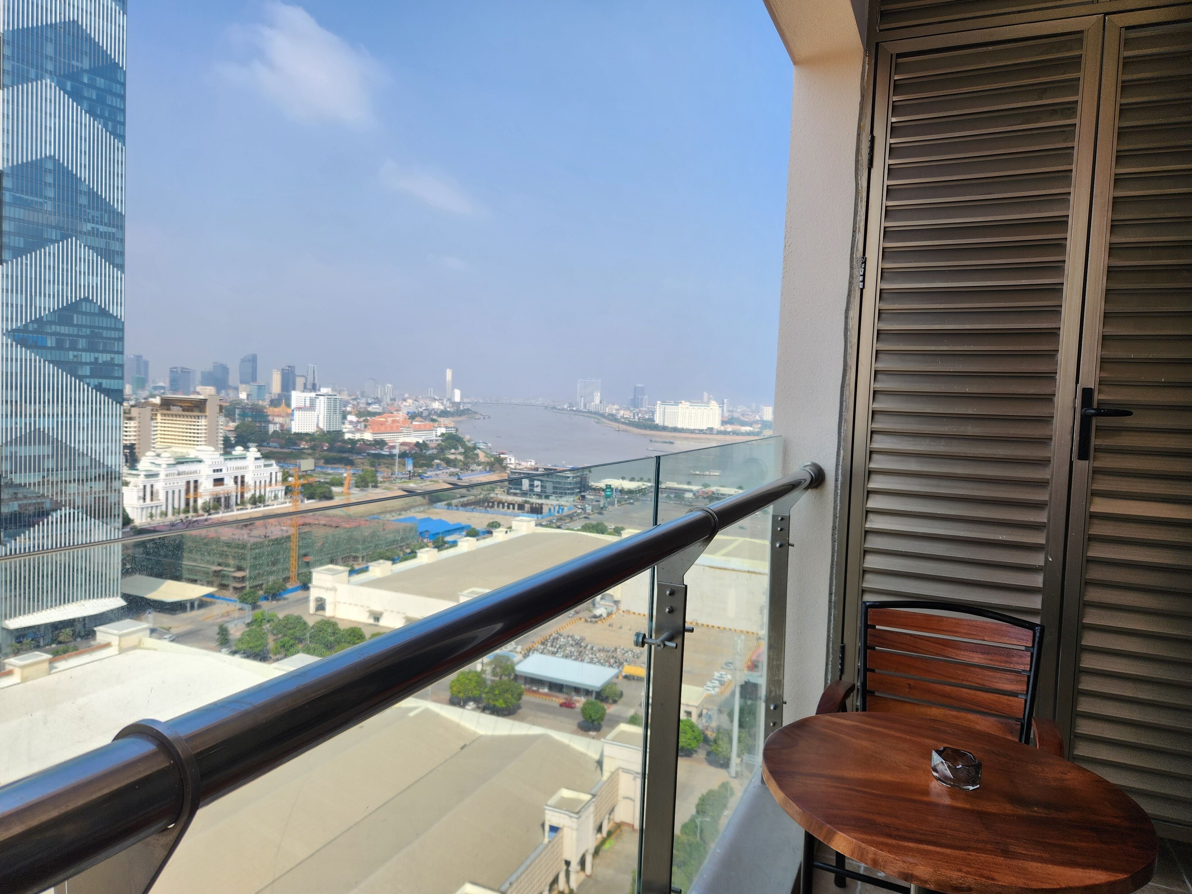 Superior King City View | Property grounds