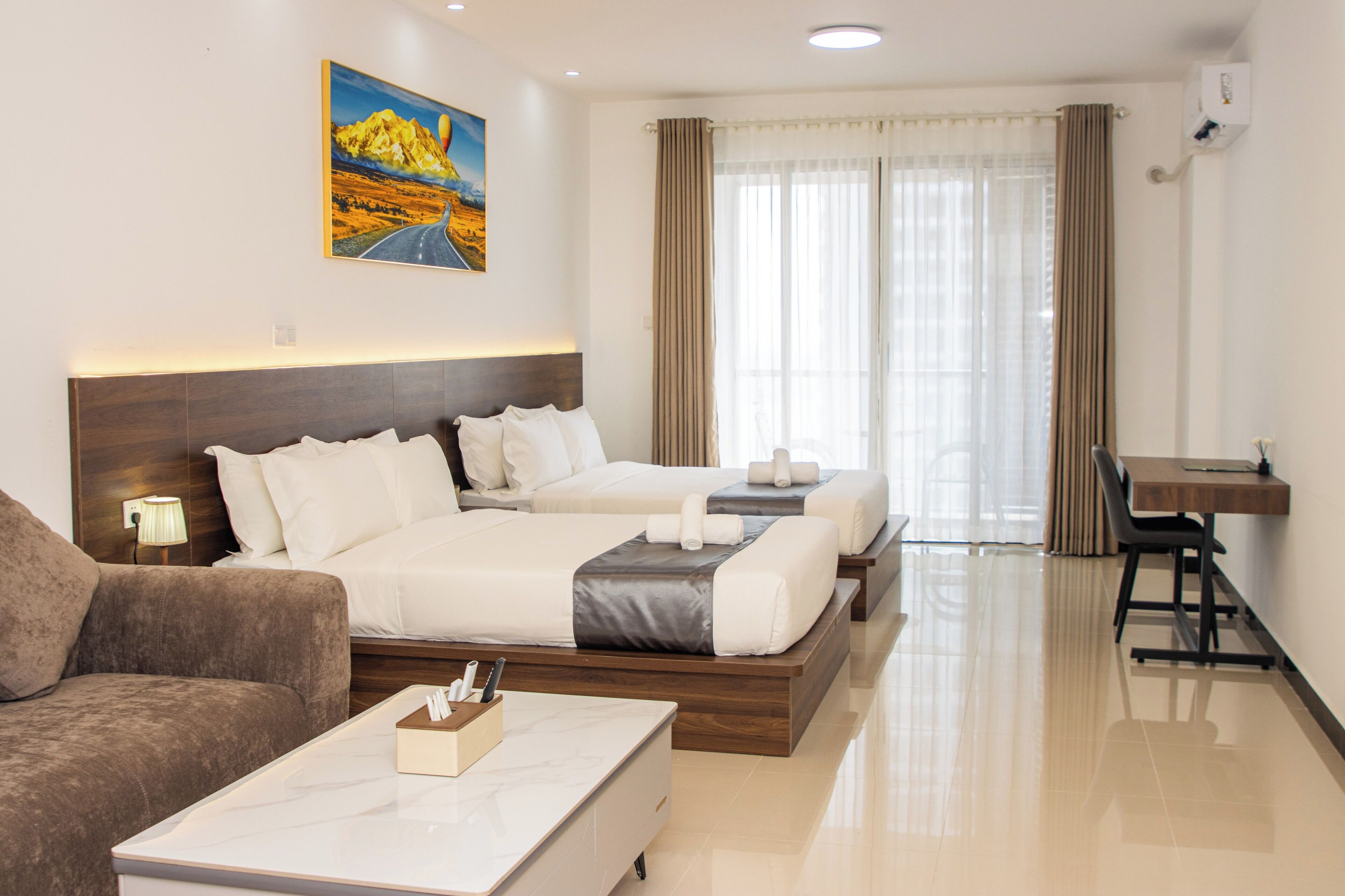 Hypo-allergenic bedding, in-room safe, desk, laptop workspace