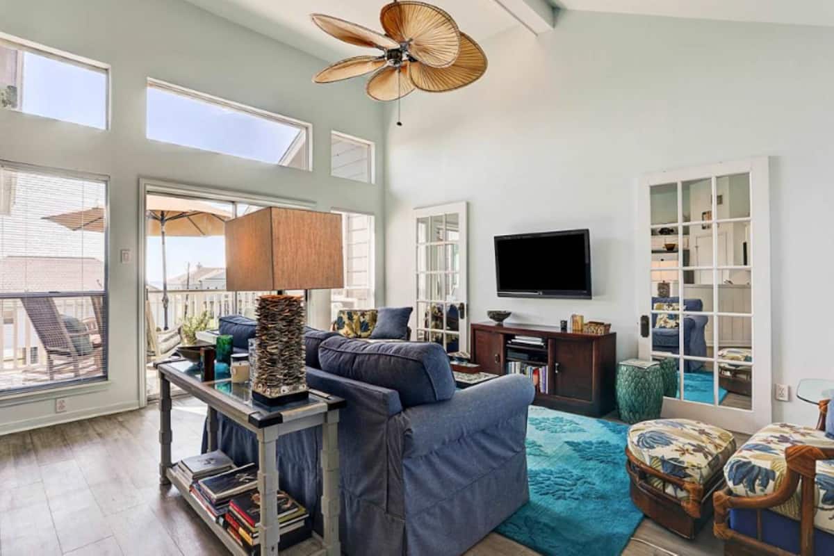 Stadtwohnung, Mehrere Betten, Balkon (Shipwrecked Getaway) | Wohnbereich