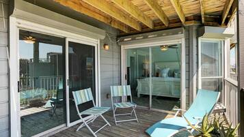 Townhouse, flere senger, balkong (Shipwrecked Getaway) | Terrasse/patio